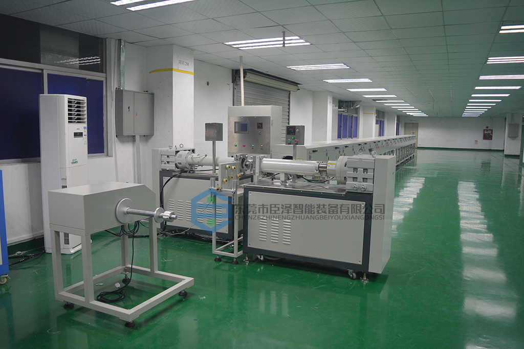 矽膠條（tiáo）擠出機設備